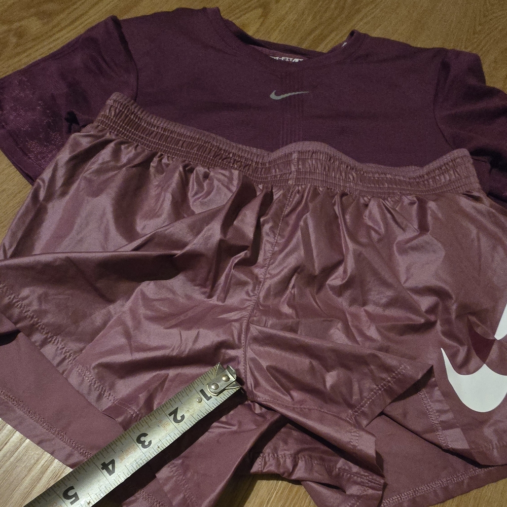 Nike Purple Athletic Set - Picture 14 of 16